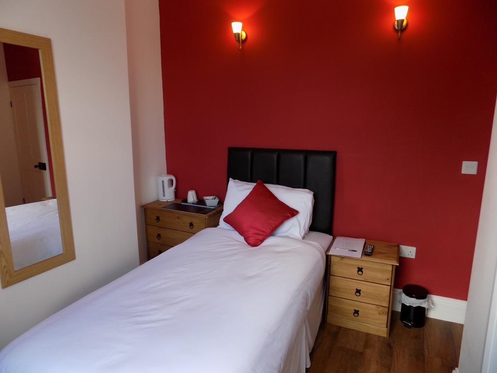 River Lodge B&B Ltd Сполдинг Екстериор снимка